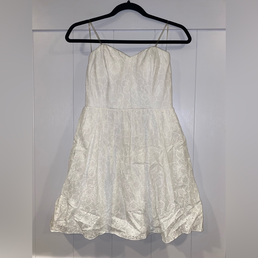 Women’s Speckless White Floral Strapless Dress - Size Junior 9